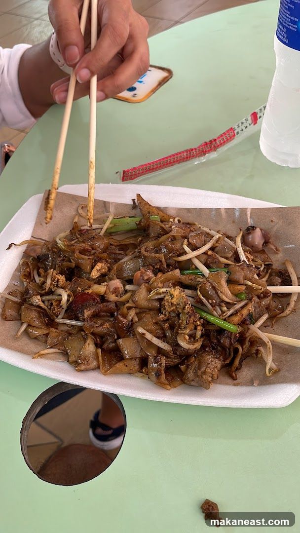 Stir-fried noodles with chopsticks