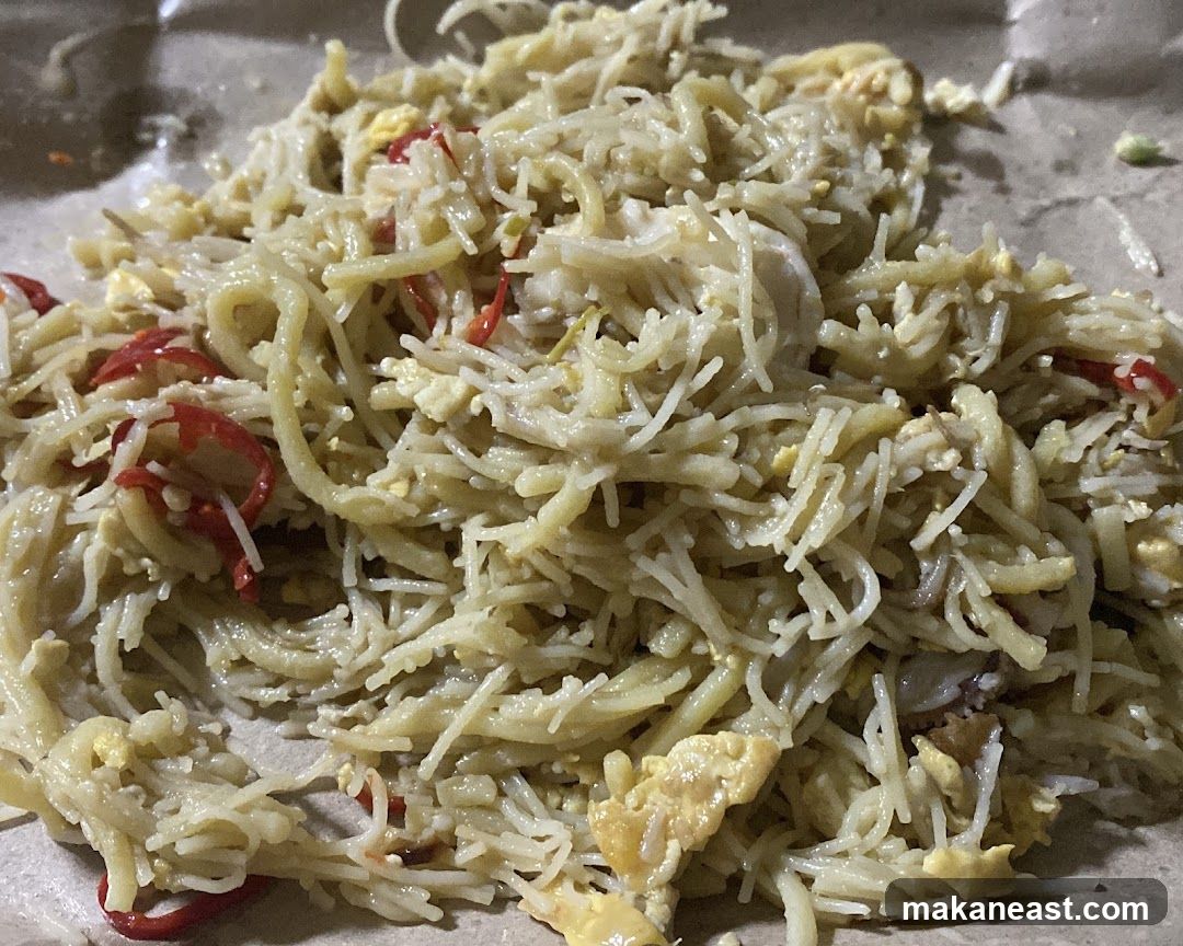 Noodles with Chili and Egg