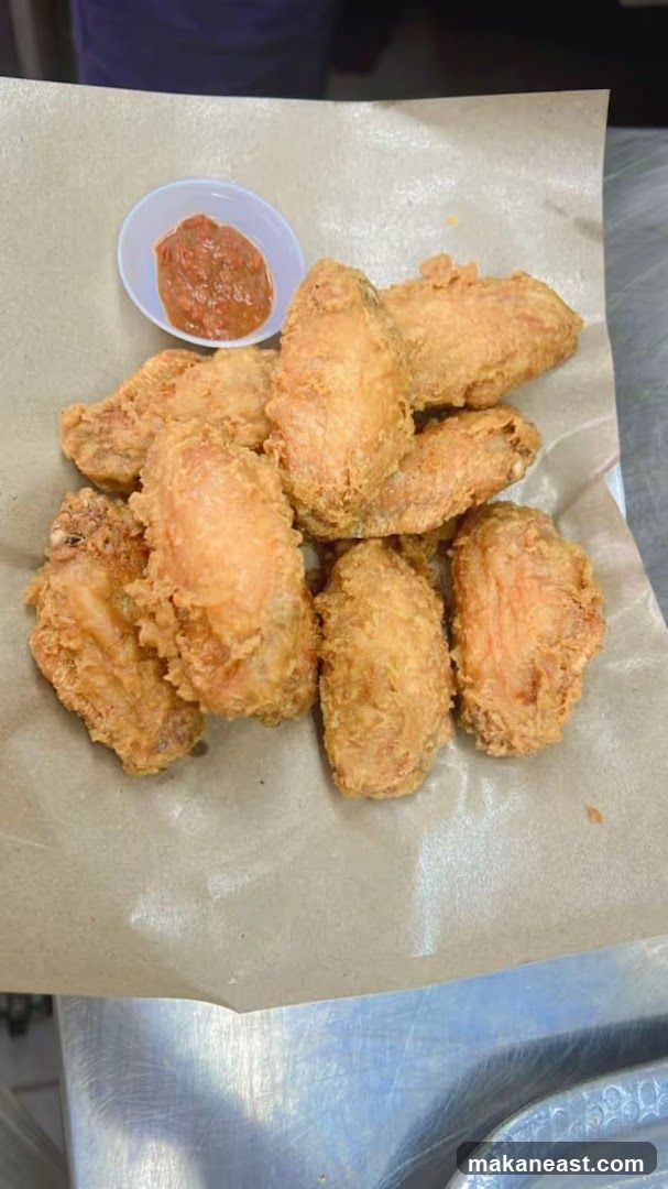 Fried Chicken Wings with Dip