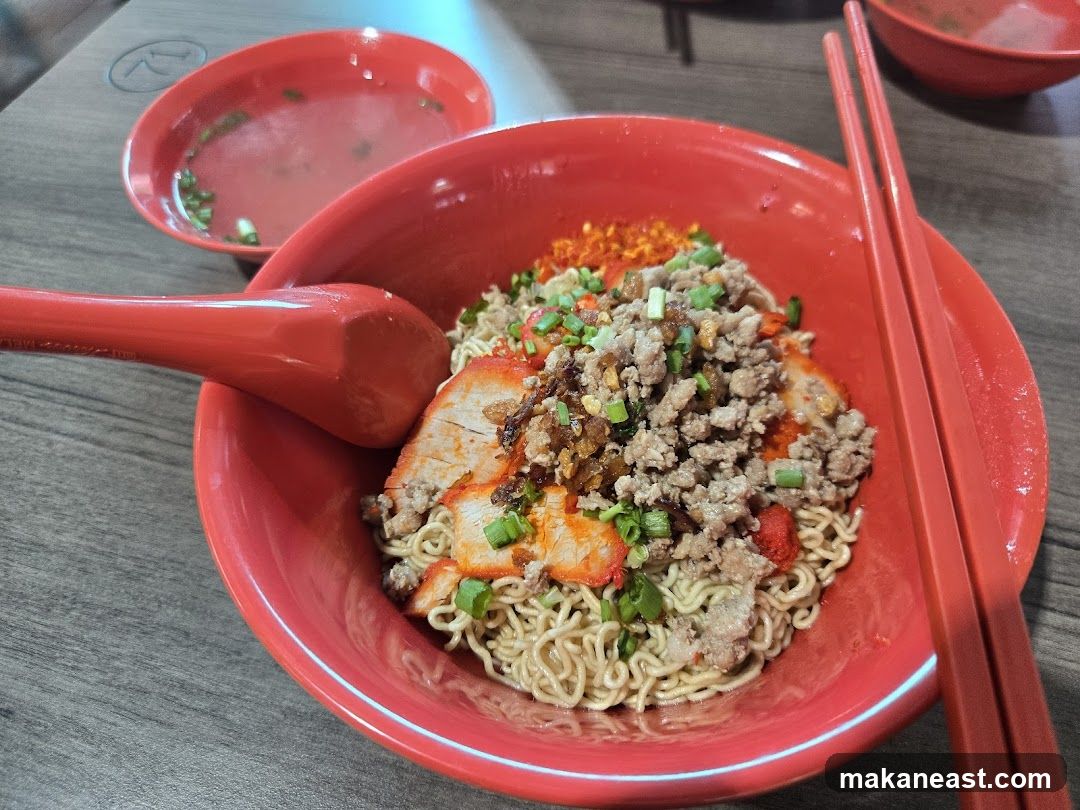 Noodles with Meat and Chili Flakes