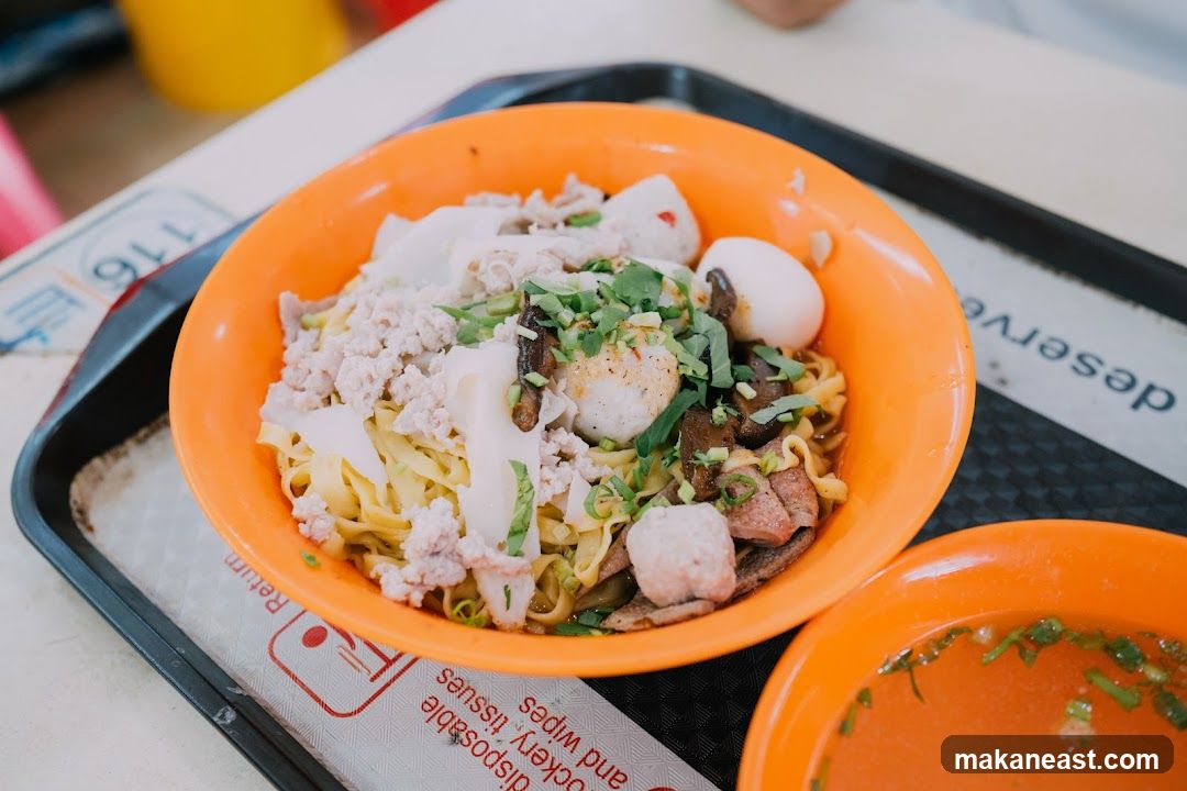 Noodles with Toppings