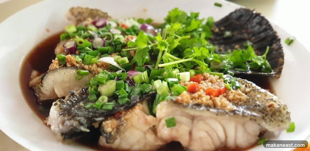 Steamed Fish with Toppings