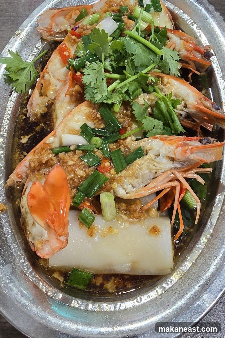 Steamed Prawns with Garlic and Scallions
