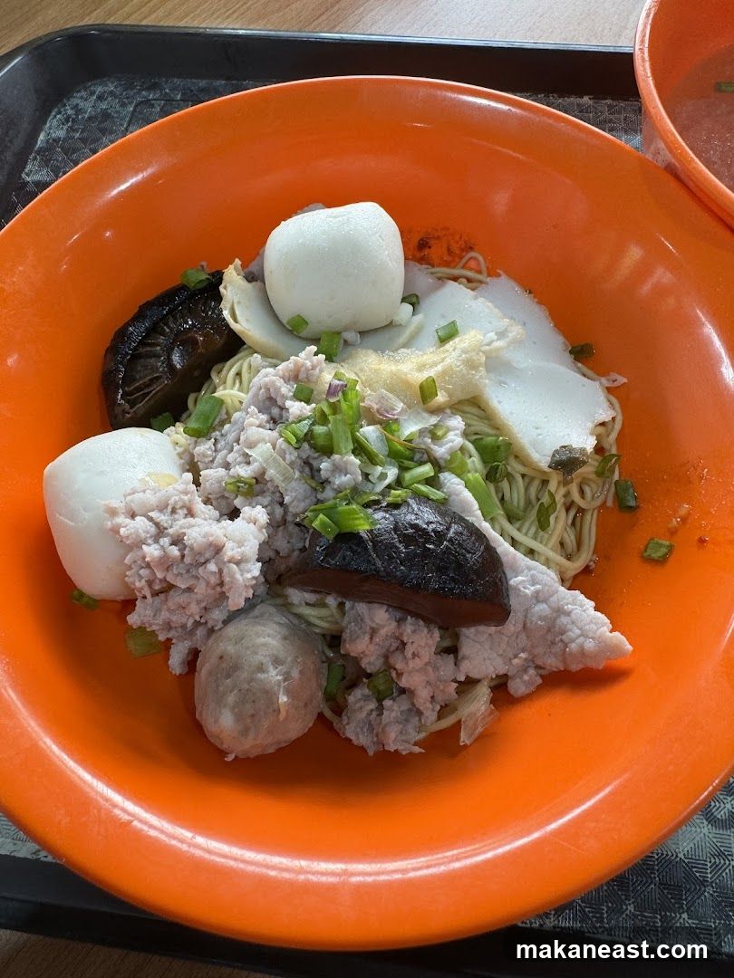 Noodles with Toppings
