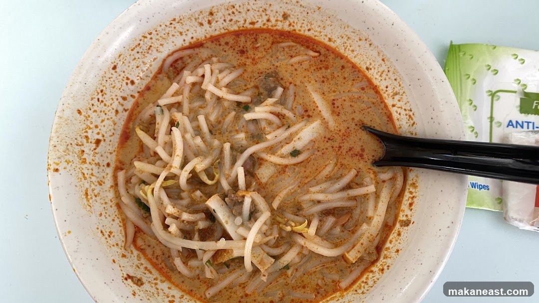 Laksa with Chopsticks and Wet Wipes