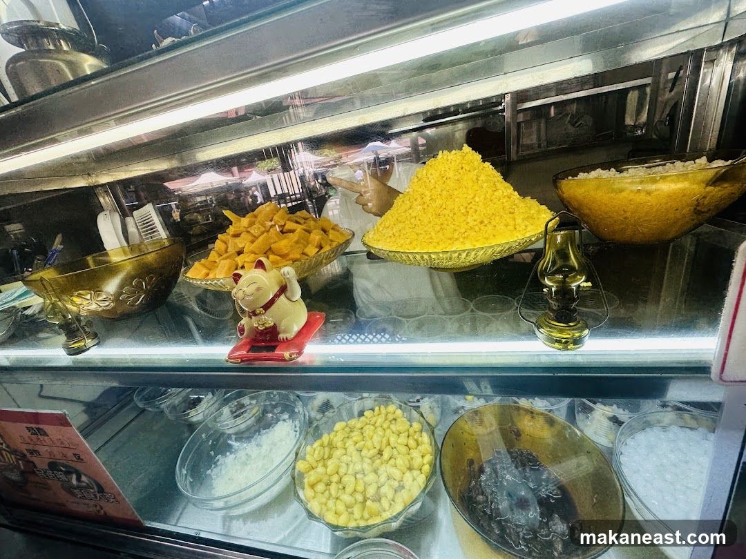 Dessert Toppings Display
