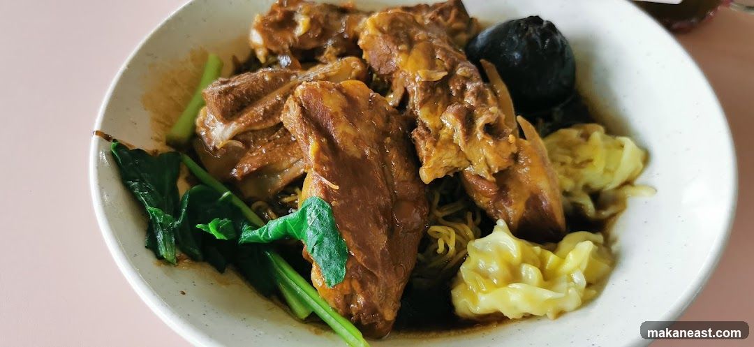 Braised Pork Ribs Noodles