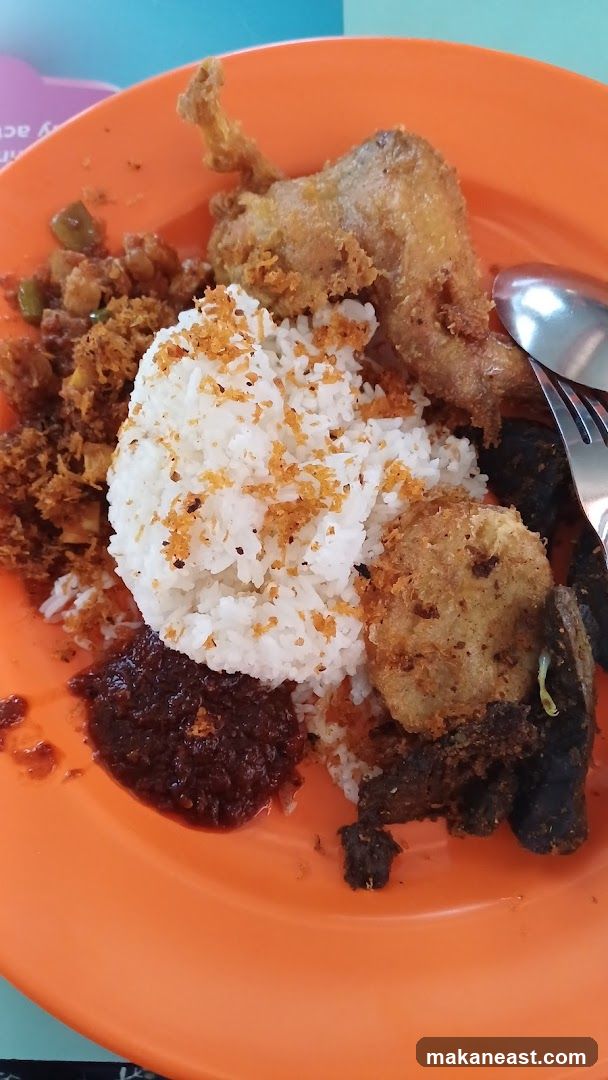 Nasi Ayam Goreng