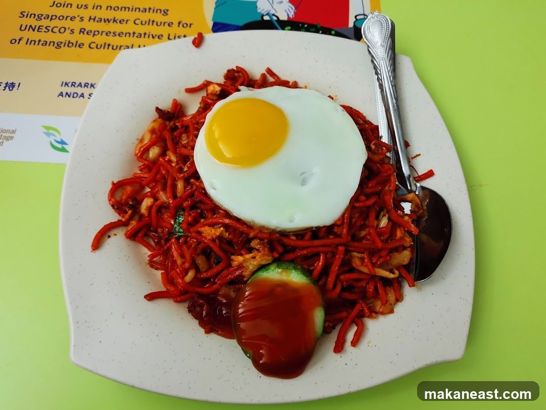 Fried Noodles with Fried Egg