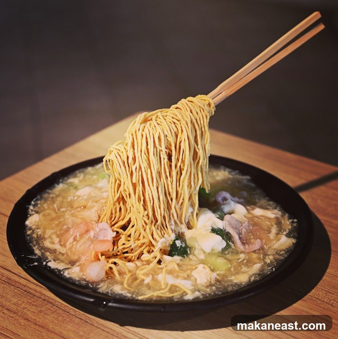 Noodles with Seafood and Meat