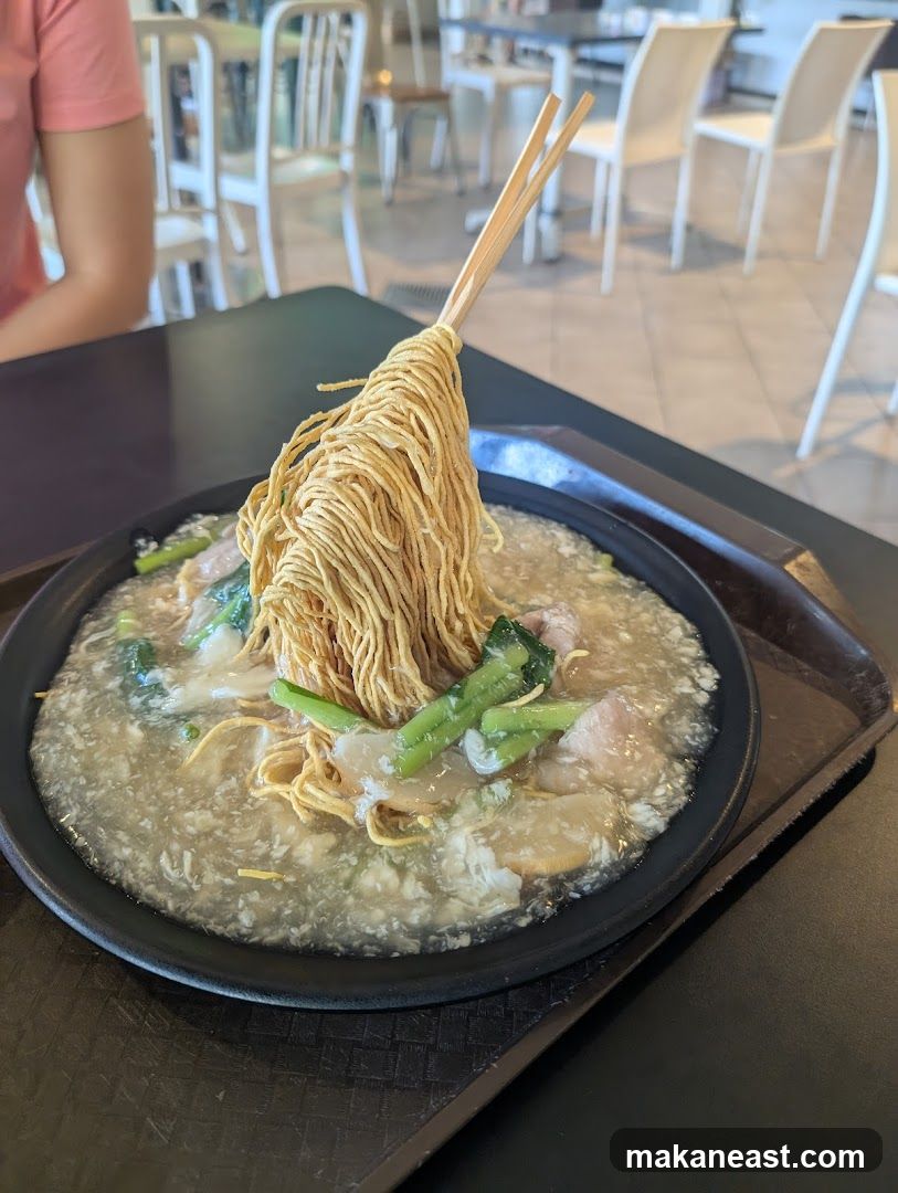 Crispy Noodles with Gravy
