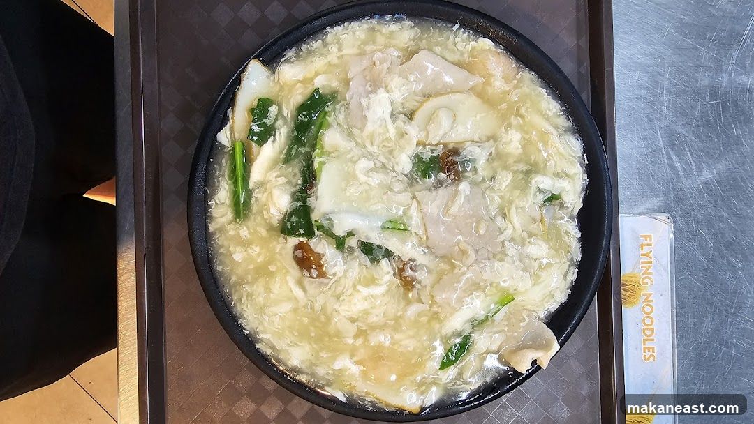 Noodles with Egg and Vegetables