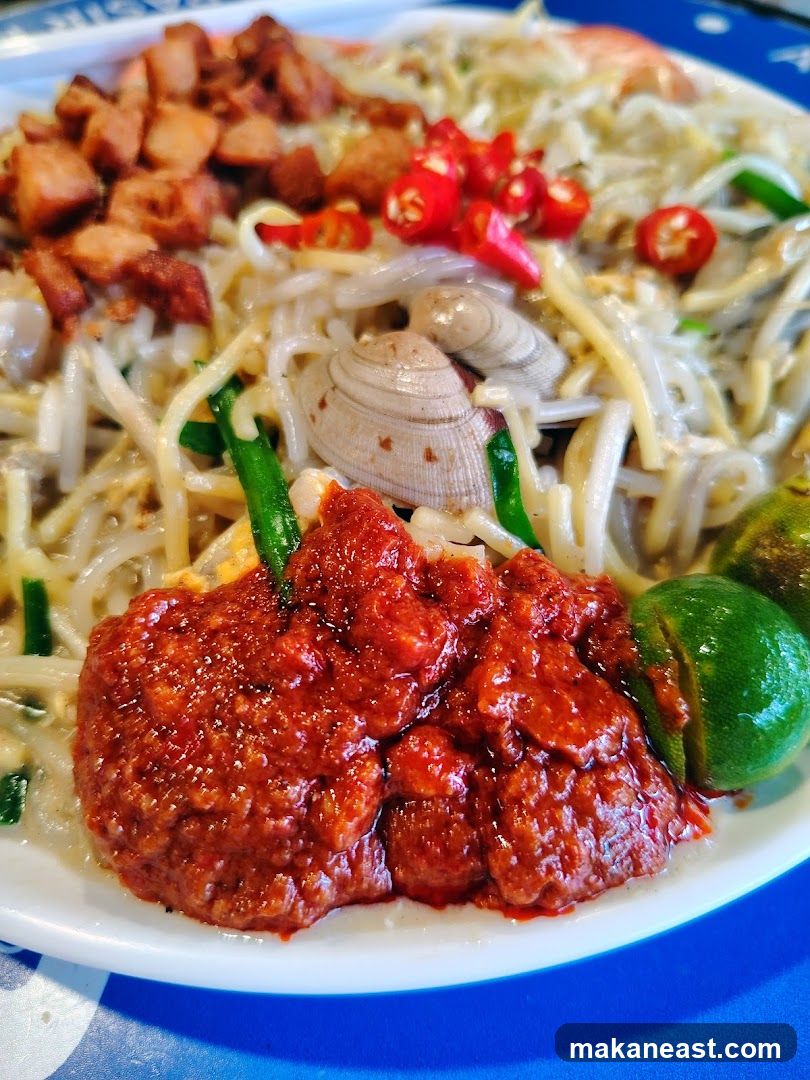 Noodles with Chili Paste and Seafood