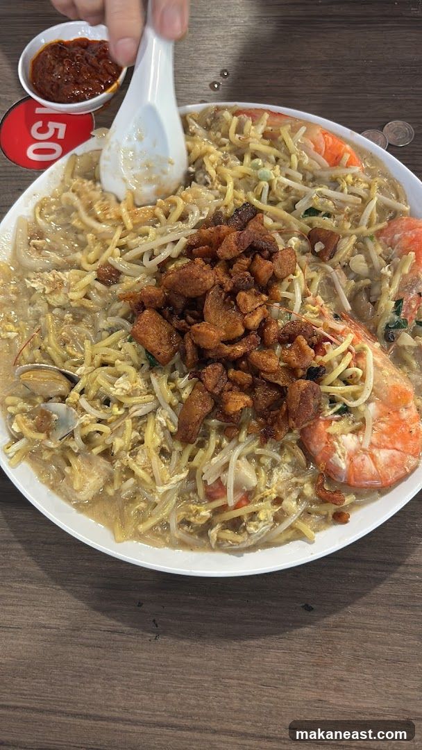 Noodles with Shrimp and Crispy Pork