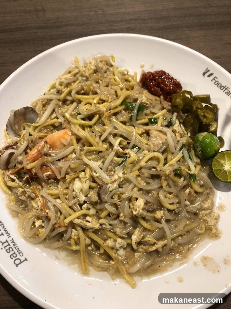 Noodles with Seafood and Chili