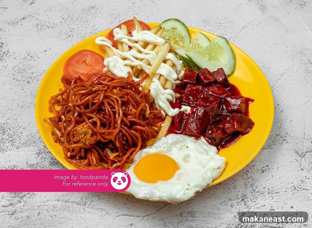 Plate of Noodles with Fried Egg and Meat