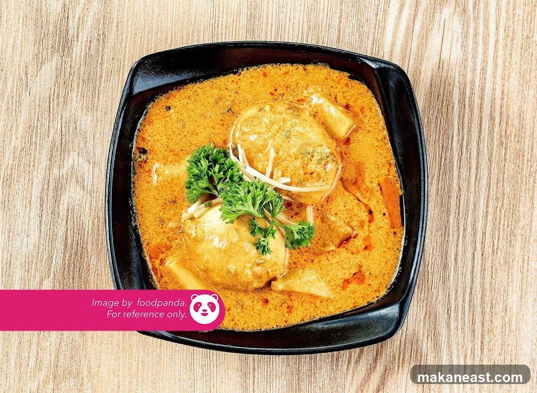 Curry with Eggs