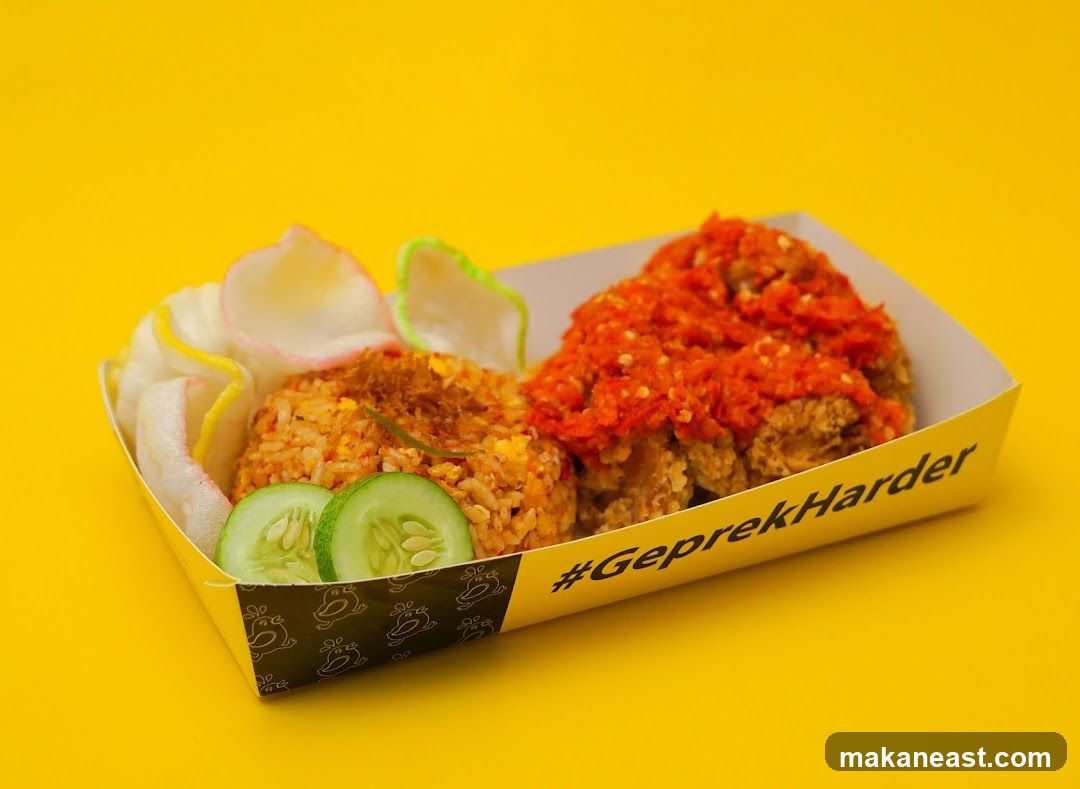Fried Chicken with Rice and Crackers