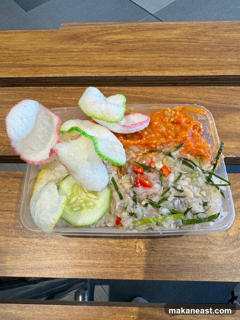 Rice dish with crackers and cucumber