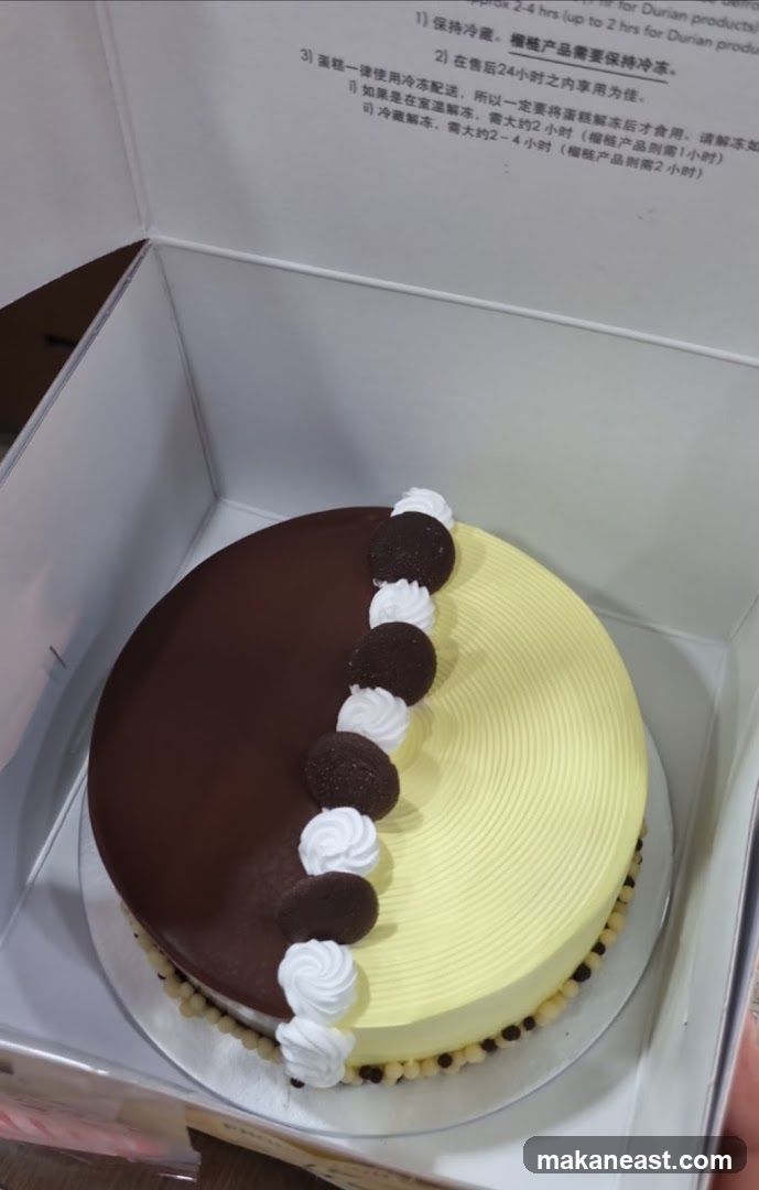 Chocolate and Vanilla Cake