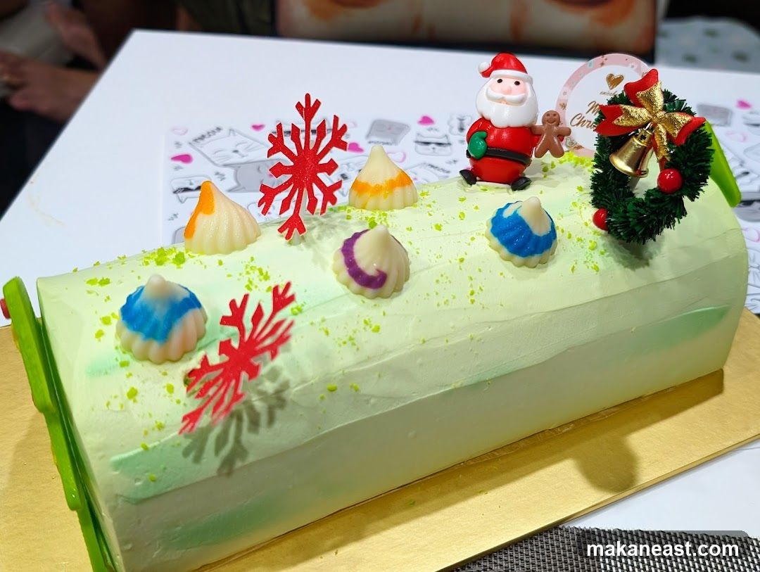 Christmas Yule Log Cake
