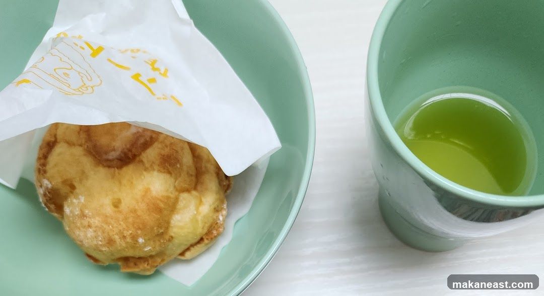 Cream Puff and Green Tea