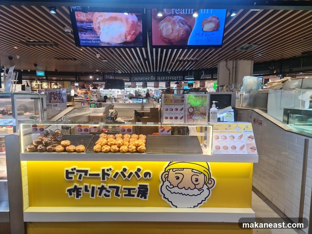 Bakery counter with cream puffs