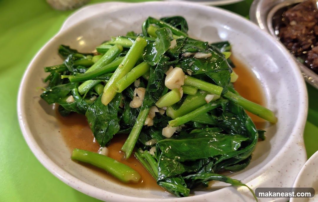 Stir-fried Chinese Broccoli with Garlic