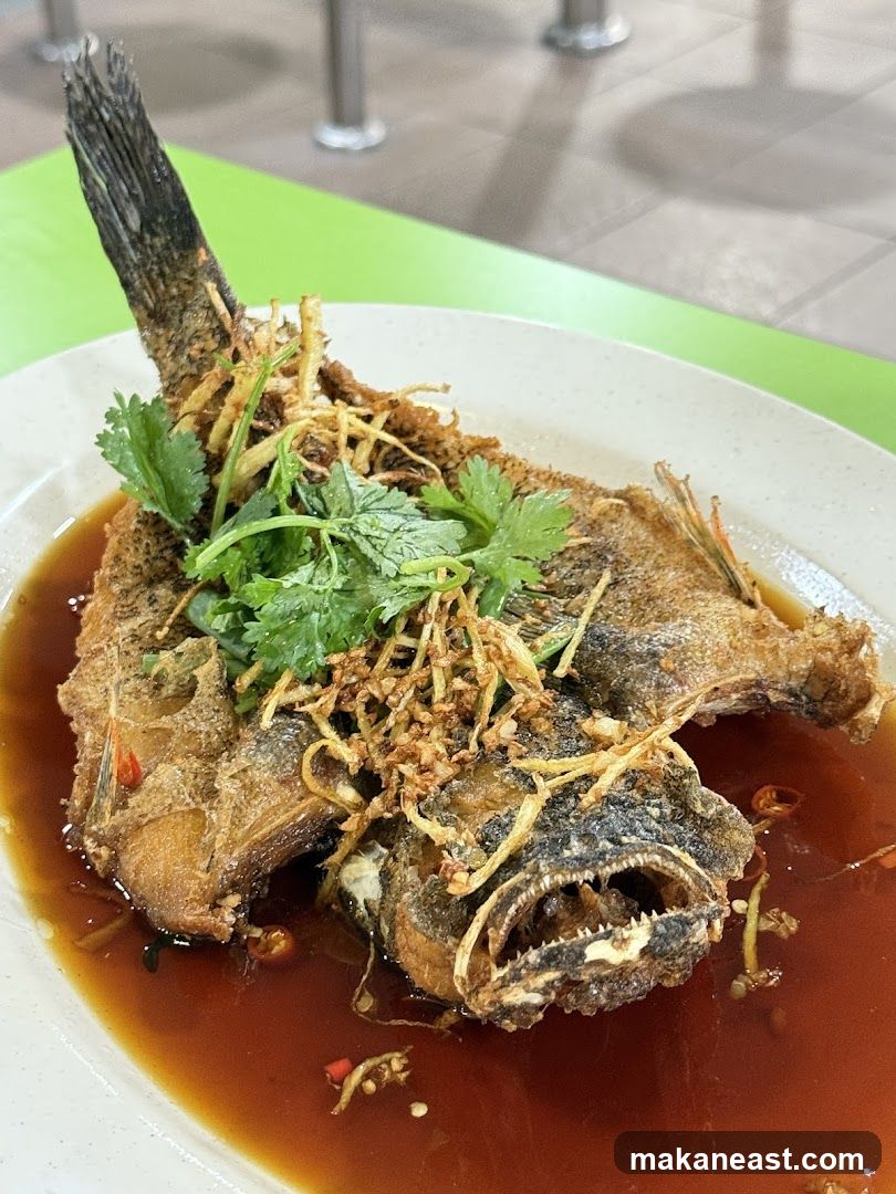 Deep-fried fish with sauce