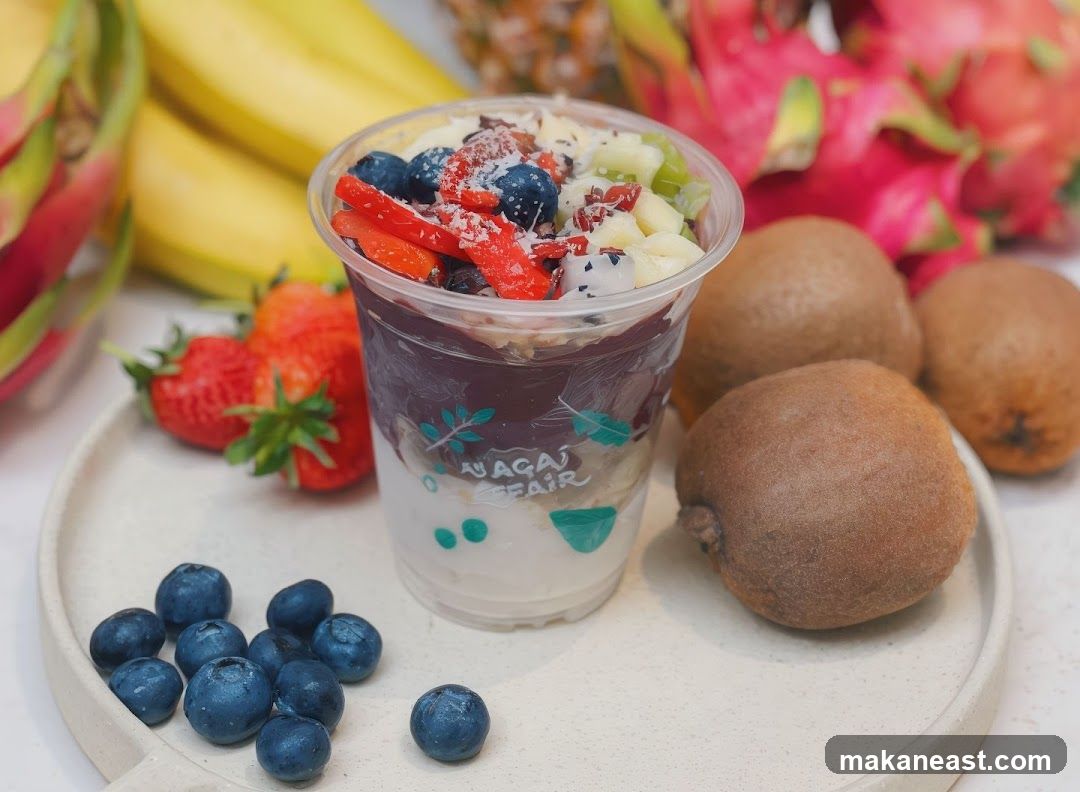 Açaí Bowl with Fresh Fruit