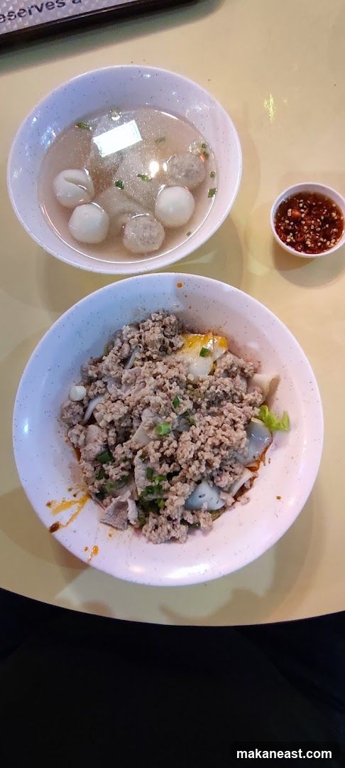 Minced Pork Noodles with Fish Balls