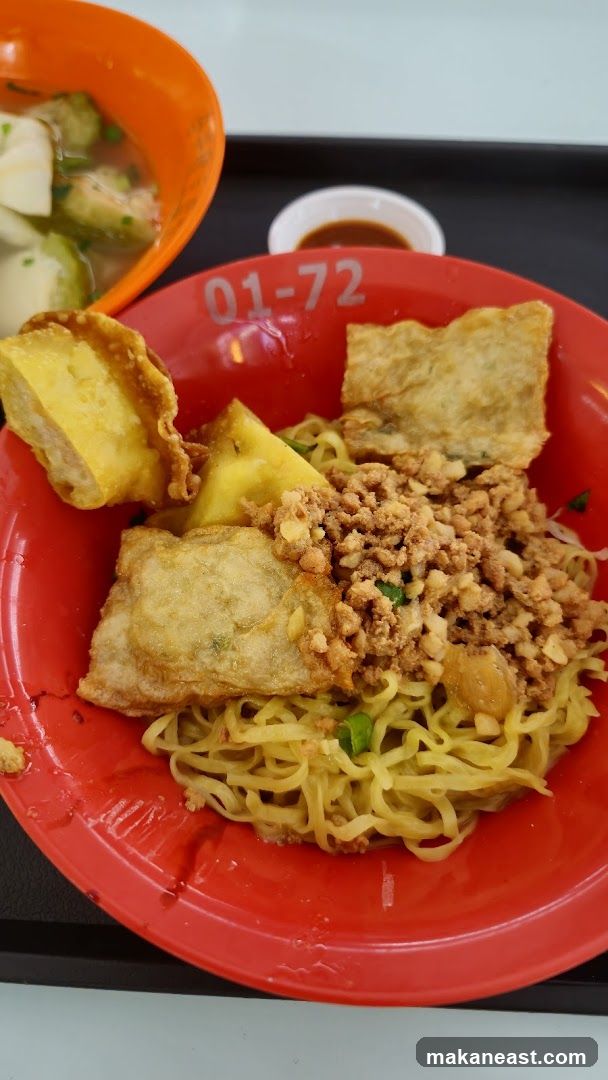 Noodles with Fried Wontons