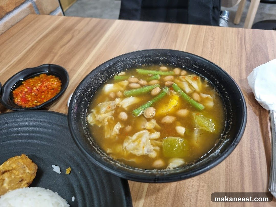 Soup with Vegetables and Chili Paste