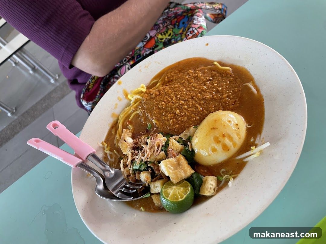 Noodle dish with egg and sauce