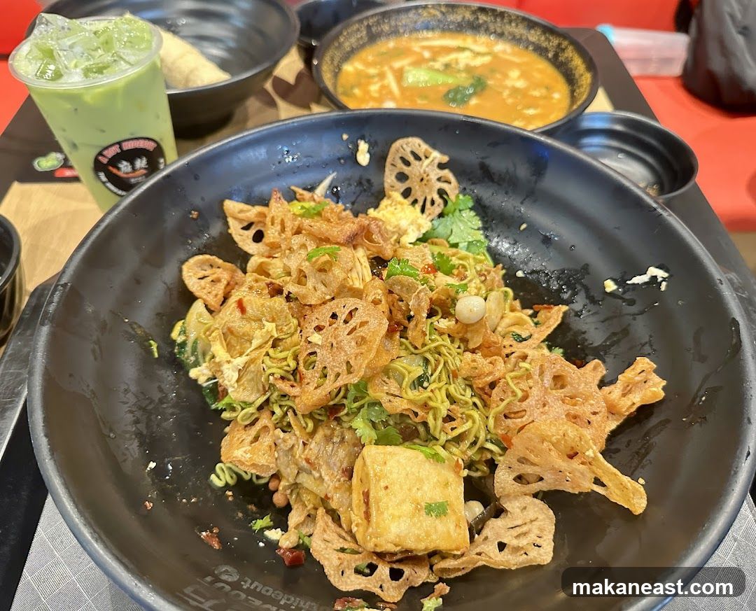 Noodles with Crispy Lotus Root and Tofu