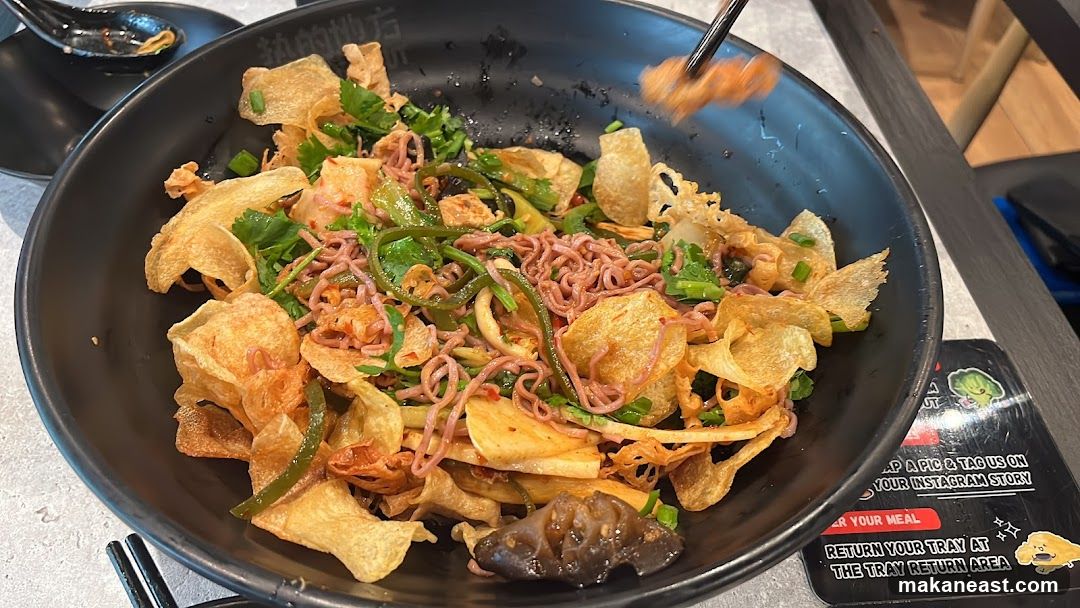 Noodle Dish with Crispy Toppings