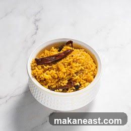 Rice dish with dried chilies