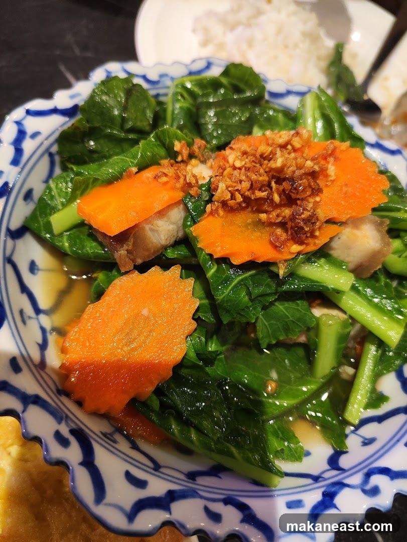 Stir-fried Chinese Broccoli with Pork