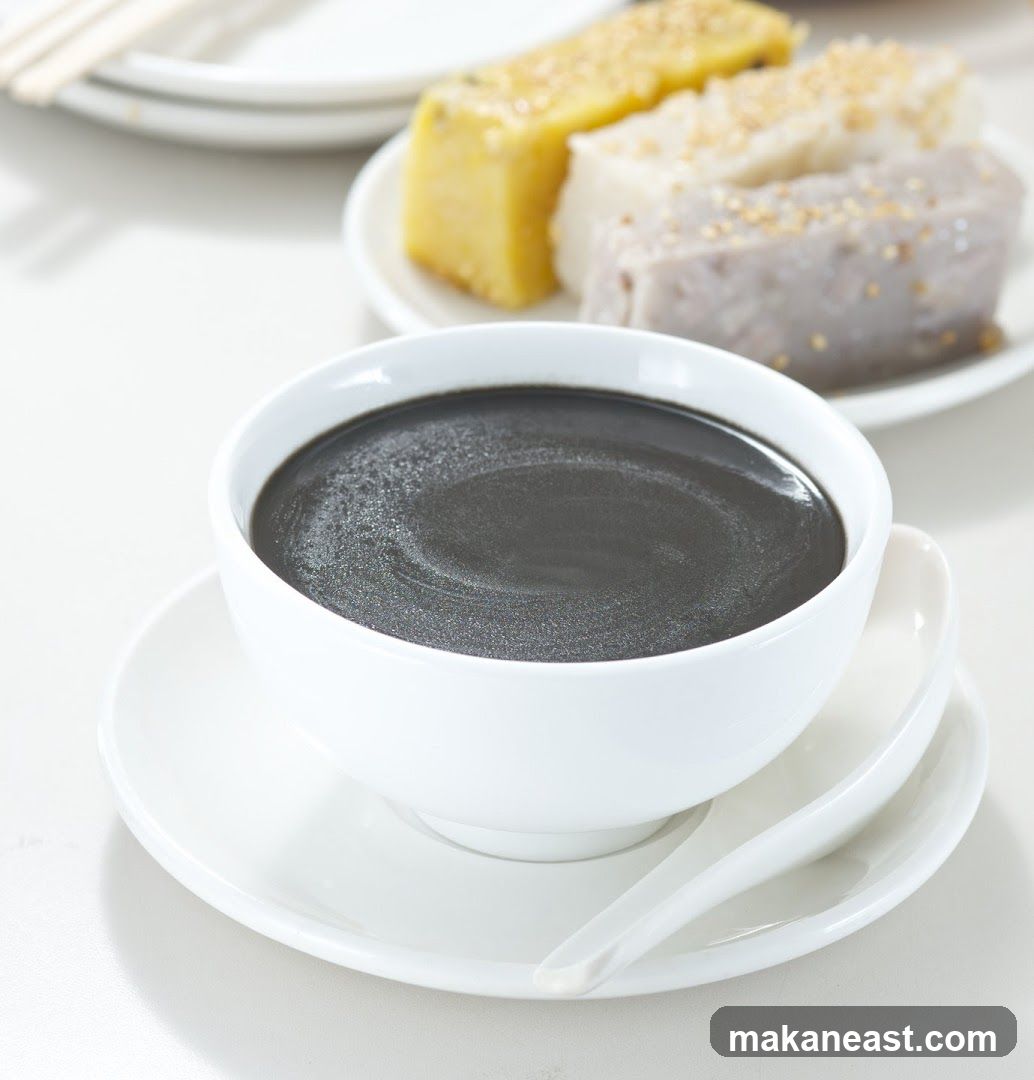 Black Sesame Soup with Desserts