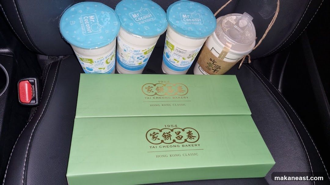 Bakery Boxes and Drinks