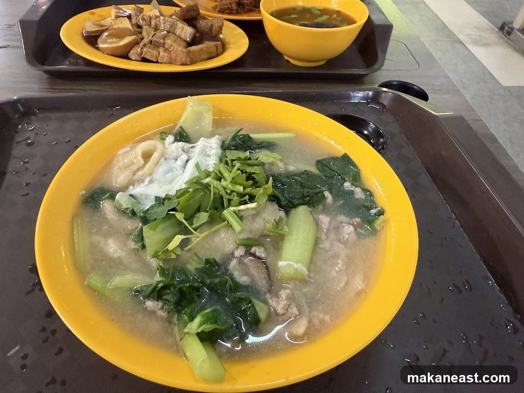 Noodles with Vegetables and Egg