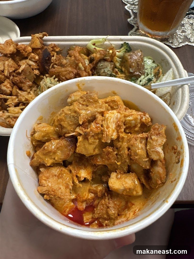 Chicken Curry and Broccoli Bowl