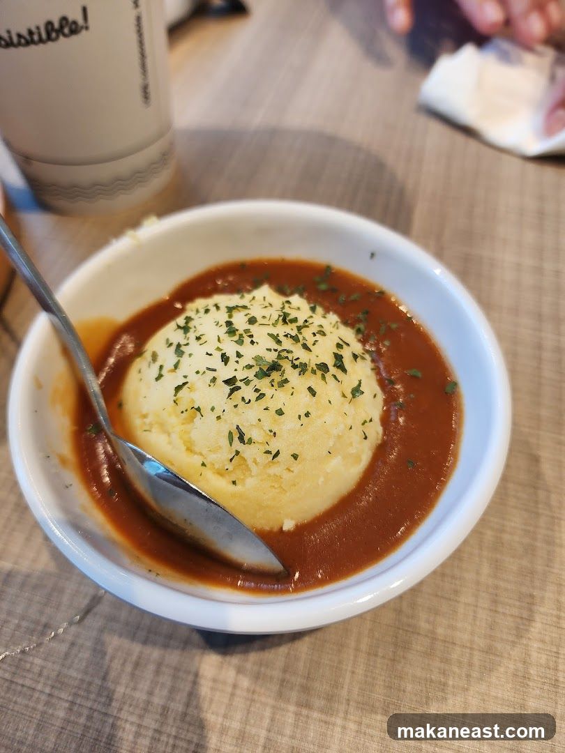 Mashed Potatoes with Gravy