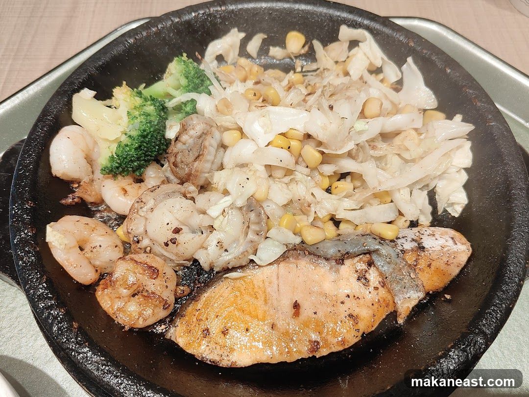 Seafood and Vegetable Sizzling Plate