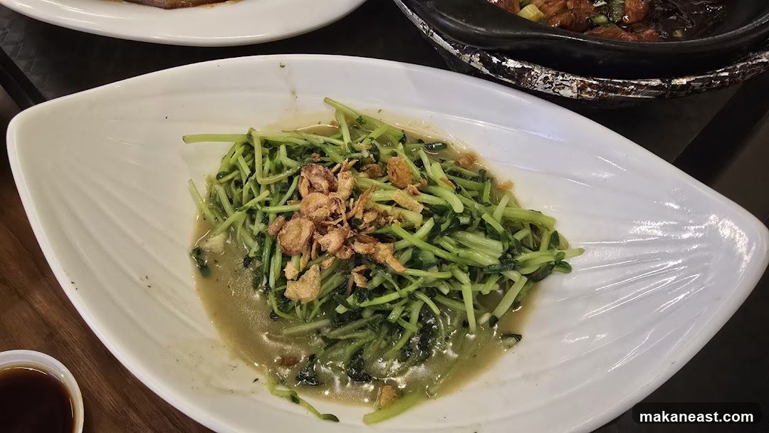 Stir-fried Greens with Crispy Shallots