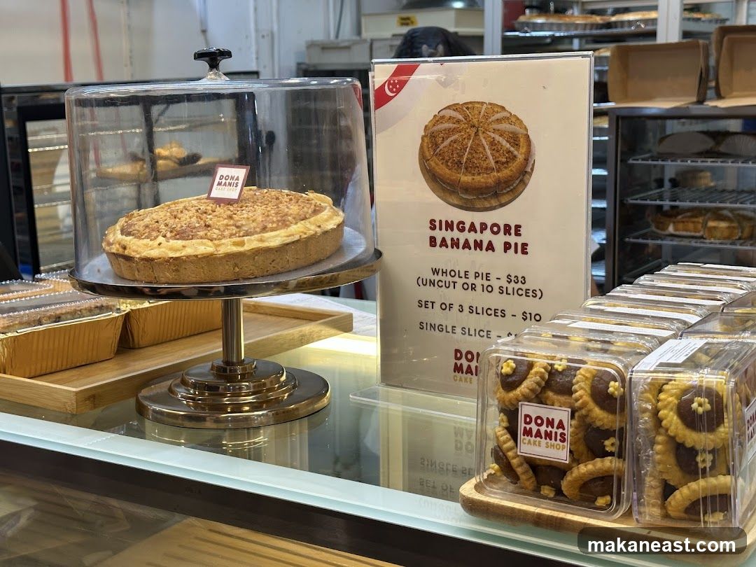 Dona Manis Cake Shop Display