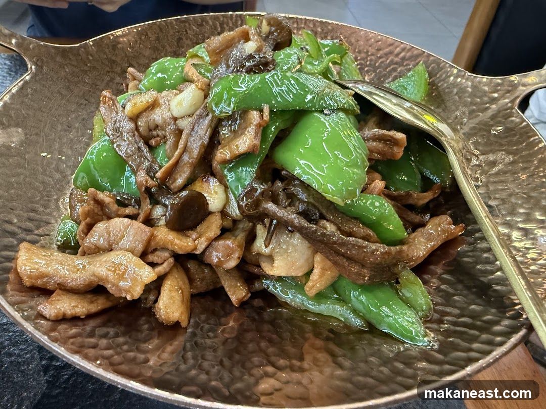 Stir-fried Pork with Green Peppers and Mushrooms
