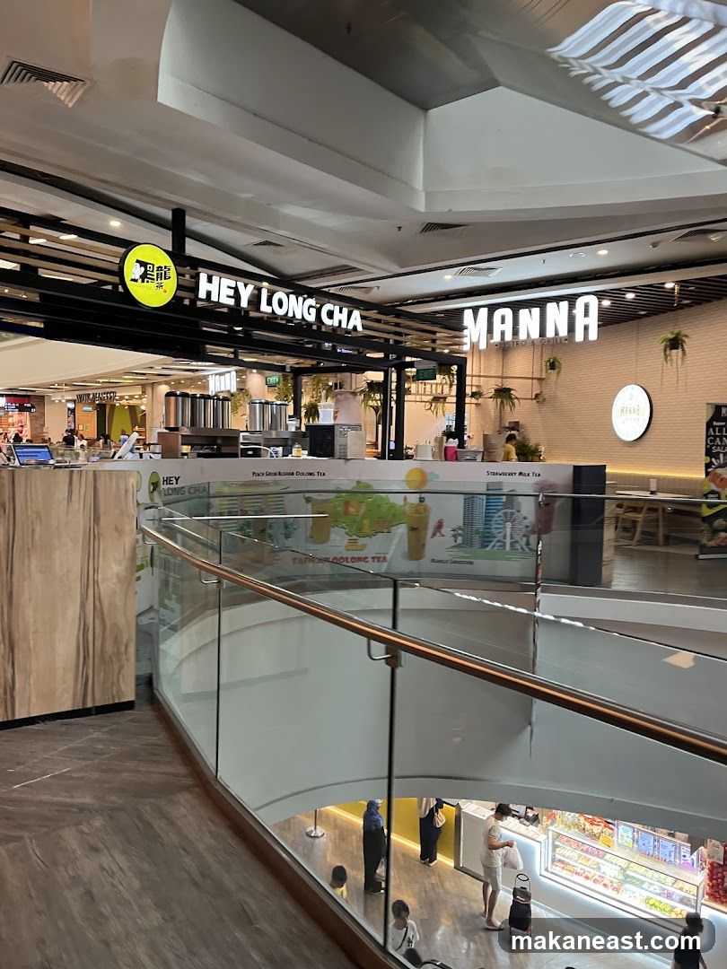 Food court with bubble tea and bistro establishments