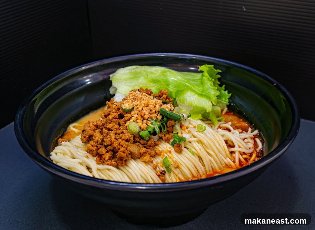 Noodles with Minced Meat and Lettuce