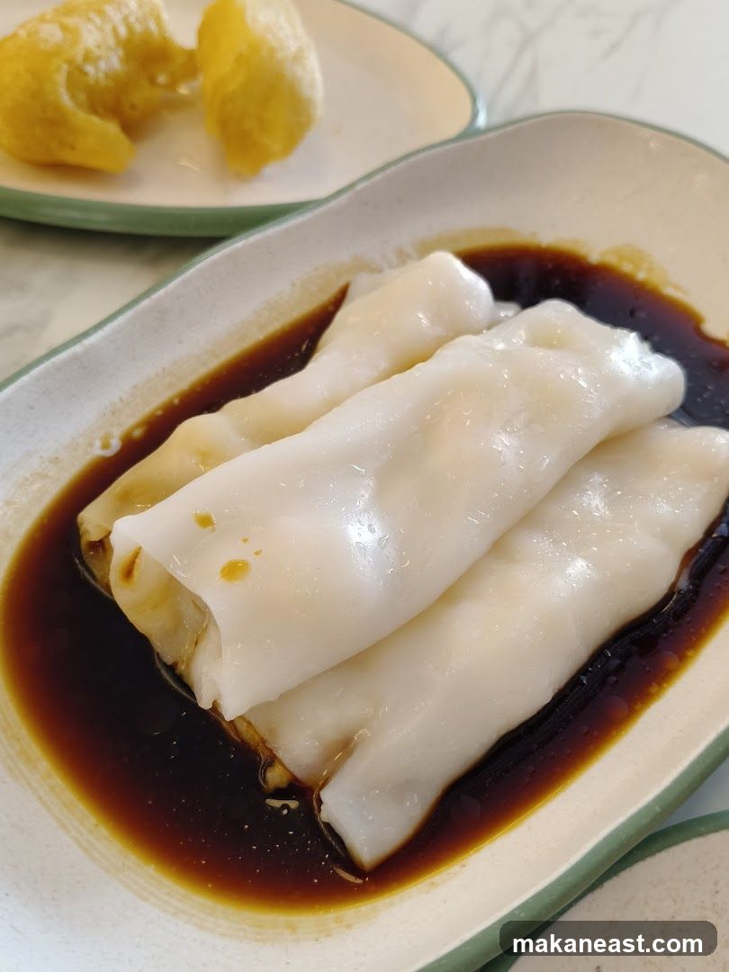 Steamed Rice Rolls with Soy Sauce